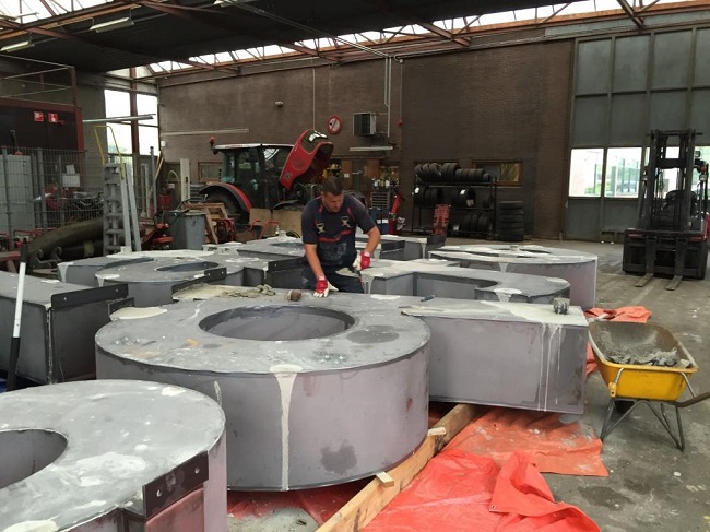 De I amsterdam letters zijn intensief bewerkt.